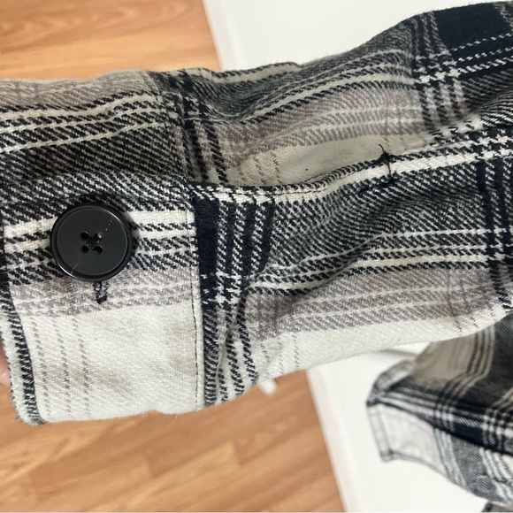 Sactuary Button Down Flannel Shirt Jacket Black White Plaid Large - Picture 6 of 9